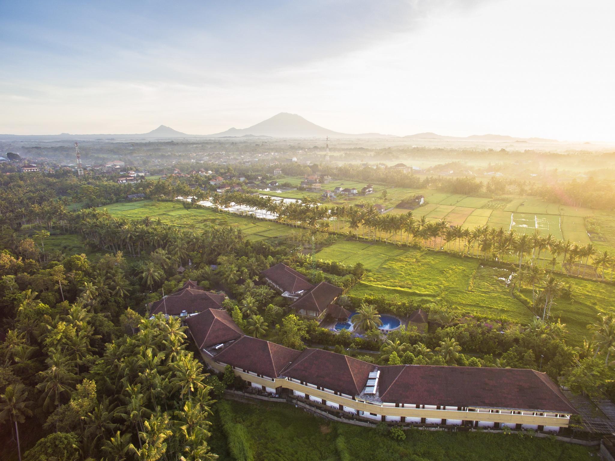 Hotel Bhuwana Hotel&farming 4*