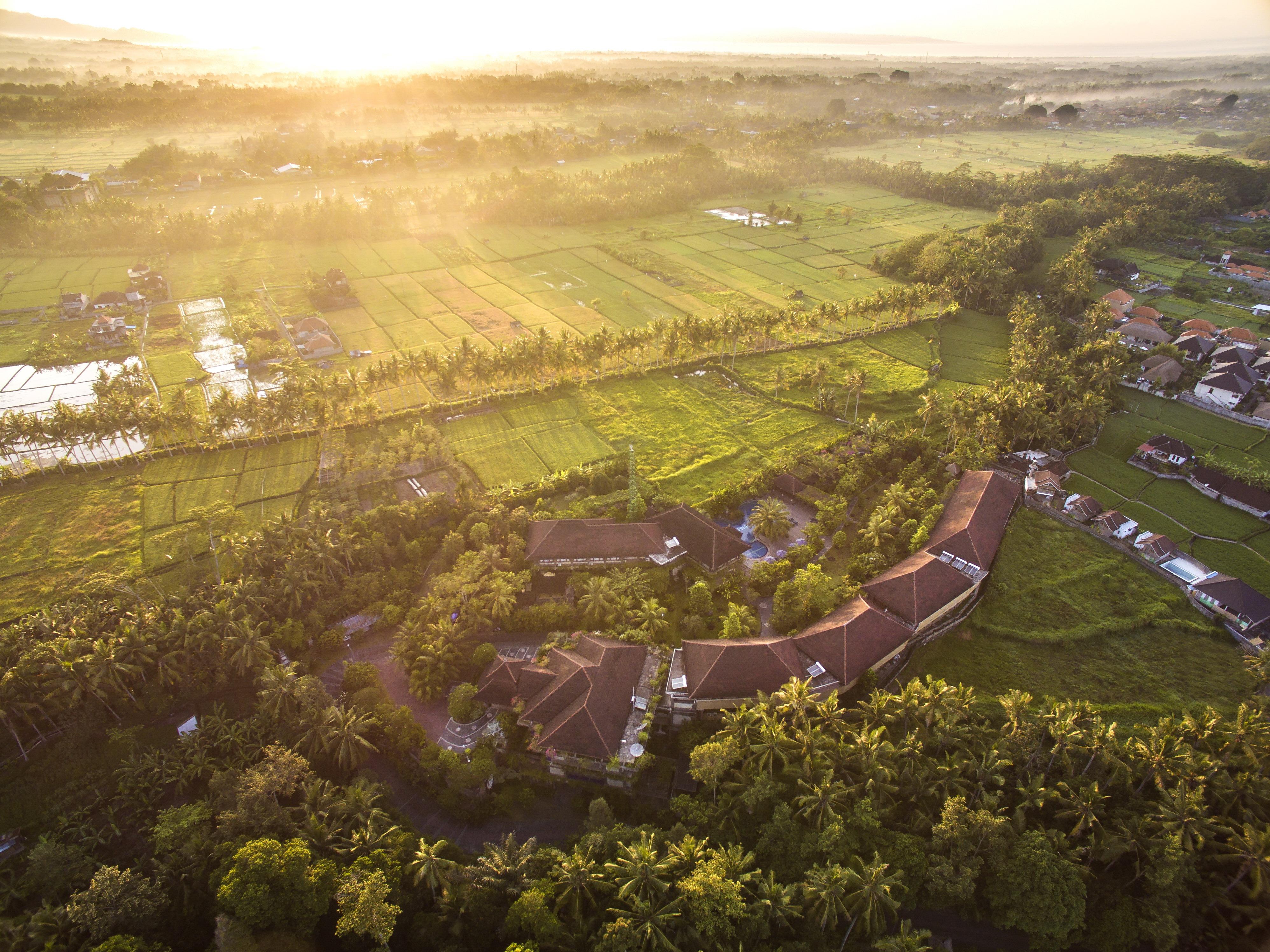 Bhuwana And Farming Hotel